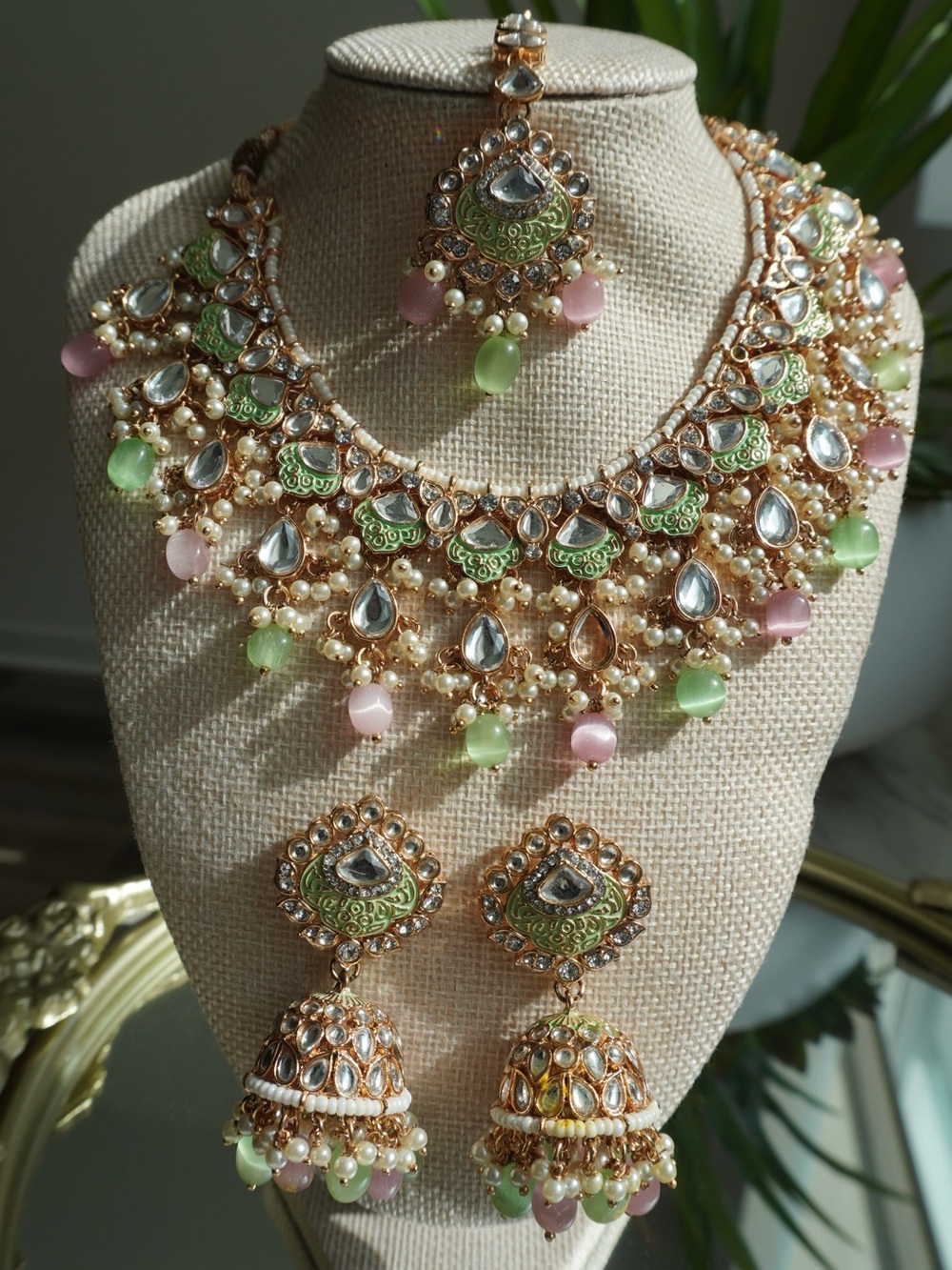 Kundan Pink & Green Necklace set - Picture 3 of 3